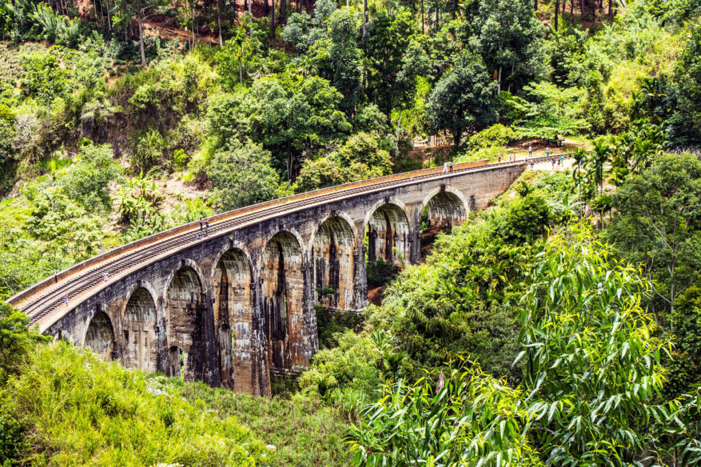 The Nine Arch Bridge curving through the jungle at Ella